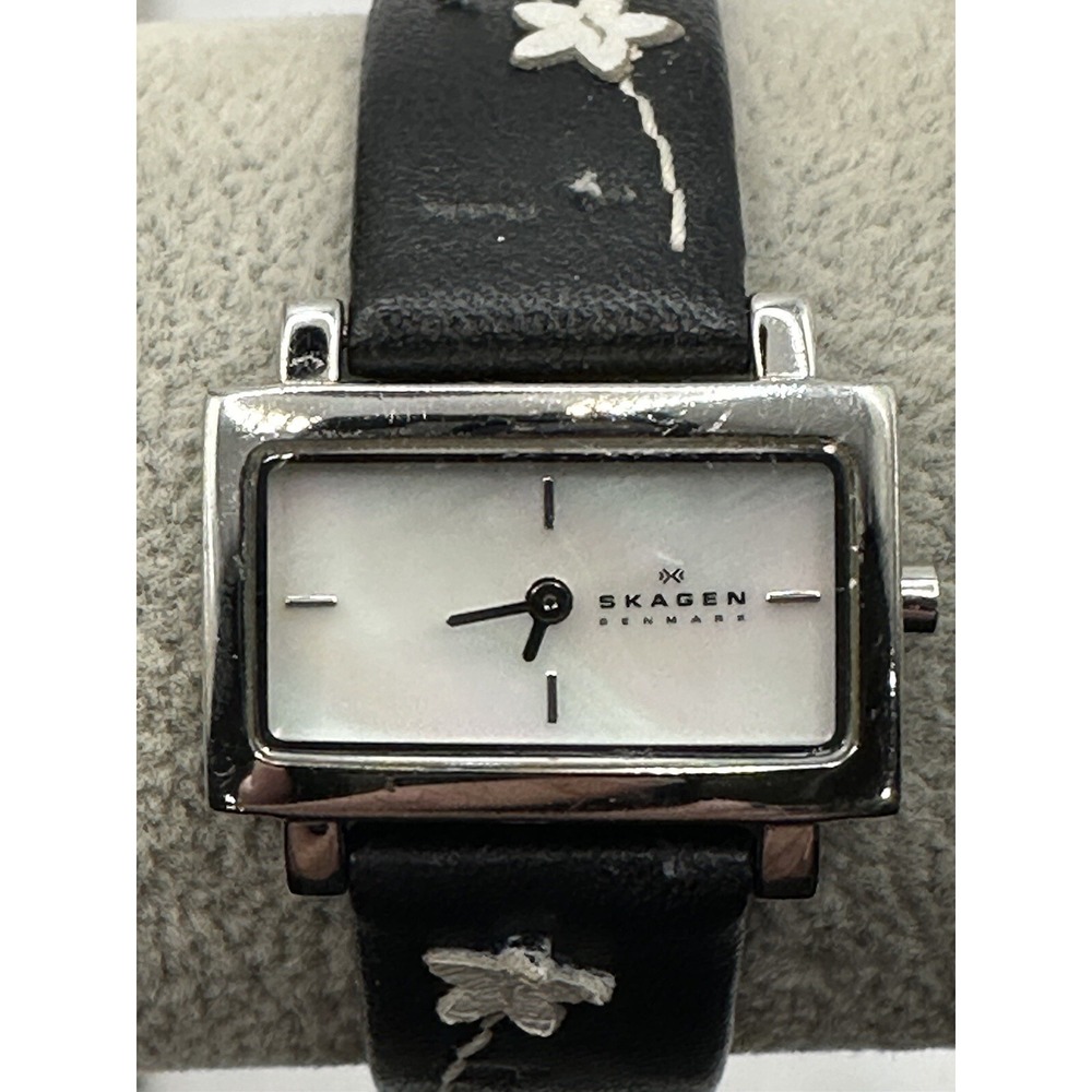 Skagen Women's Leather Band Floral MOP 7" Wristwatch 280SSLSBW New Battery Y